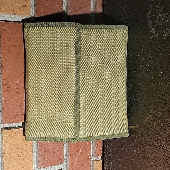 Harry & David Wine & Cheese Service Set For Two Cutting Board - Picture 1 of 7